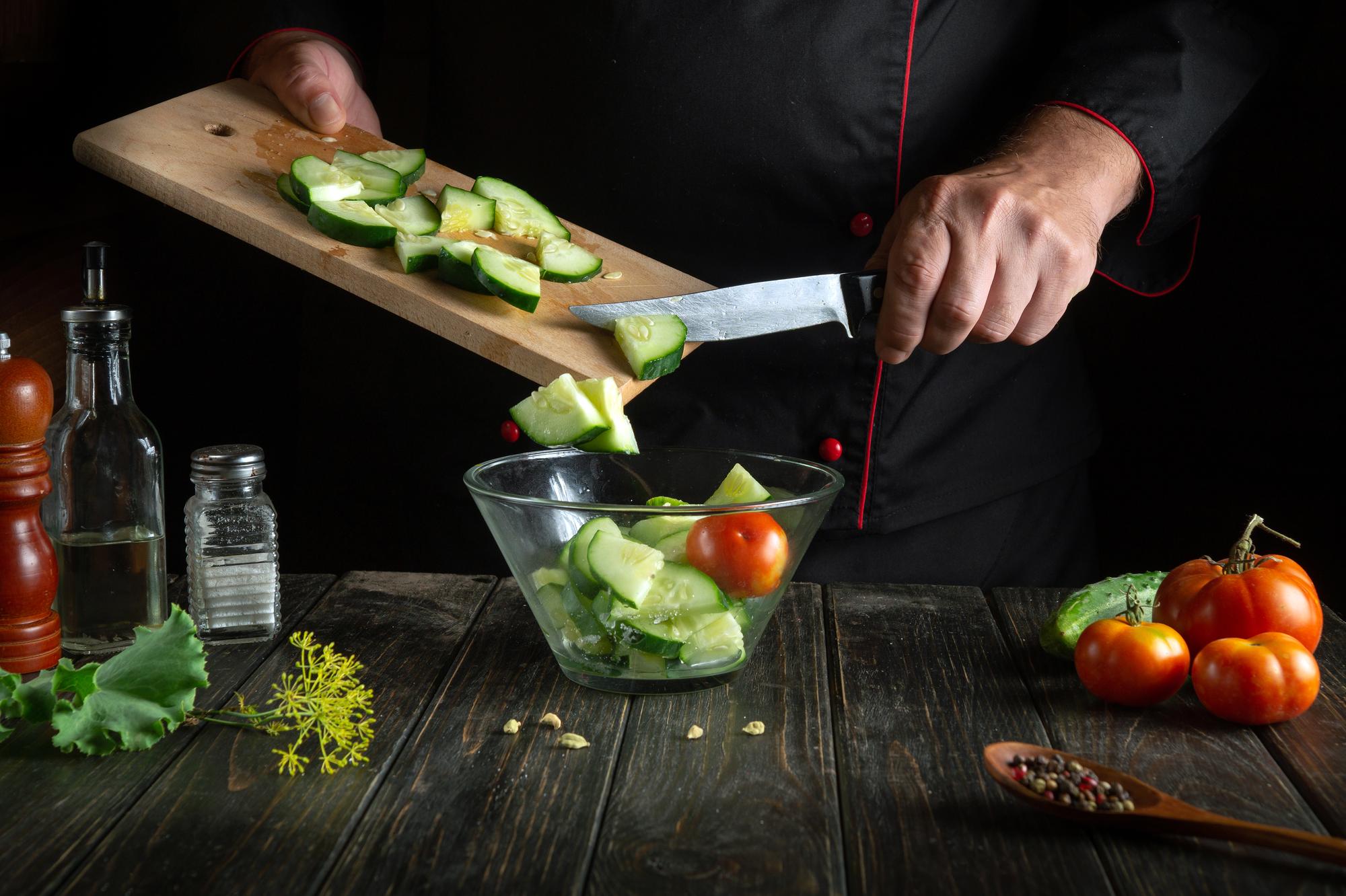 Tecnica di taglio e preparazione degli ingredienti